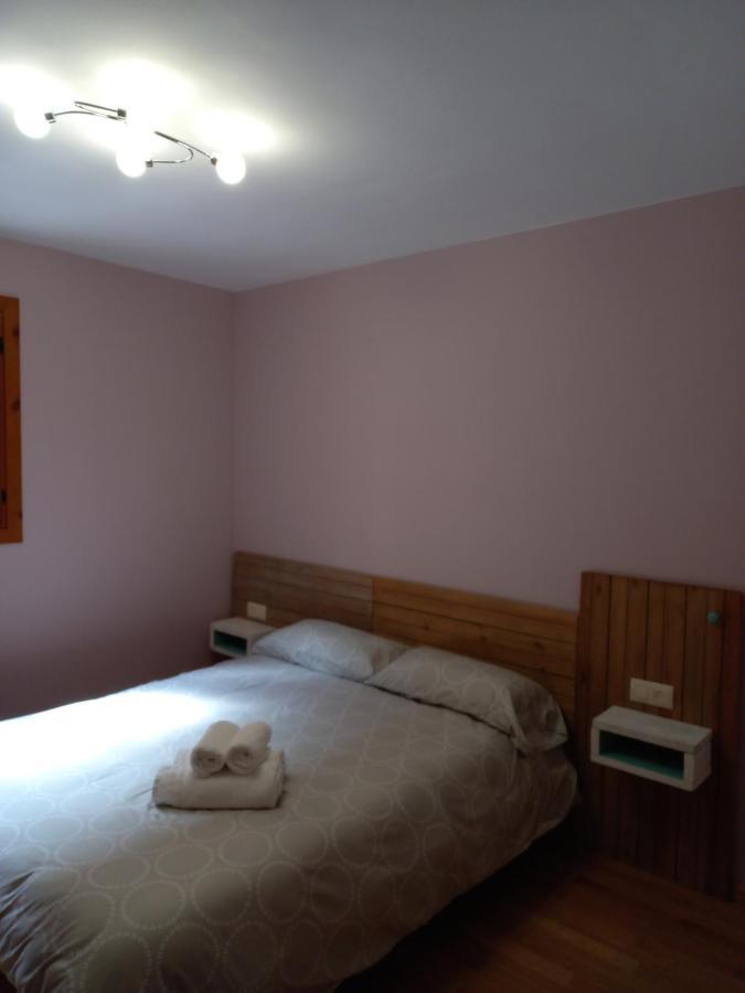Apartamentos Tuara Castejon De Sos Exterior photo